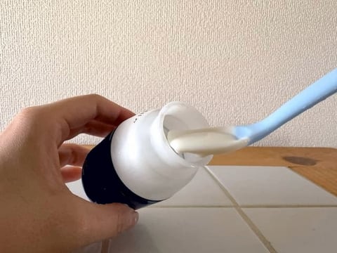 底や壁面の付着をかき集めると