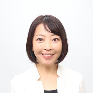 マエノメリ史織