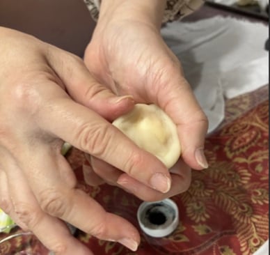 和菓子にミルクを！練り切りの包餡