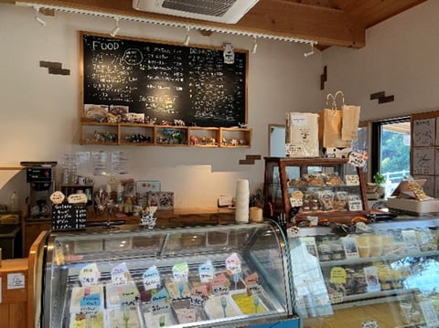 ジェラートやチーズは「ミルク工房」で購入できます