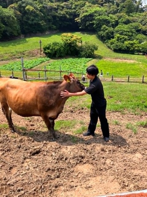 育成中のジャージーさんと須藤健太さん