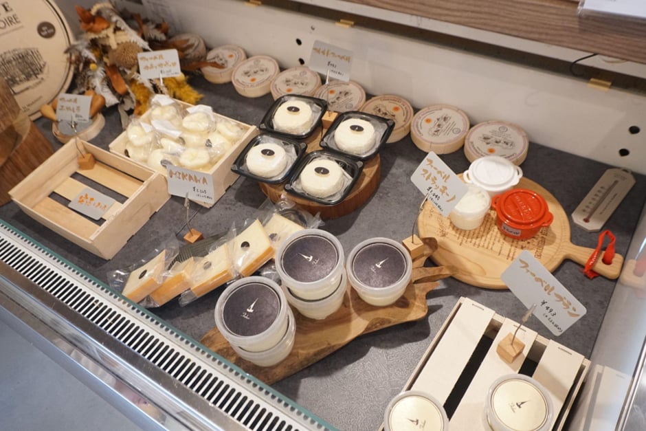 ファーベルでは2026年4月現在、６種類のチーズを製造、販売している