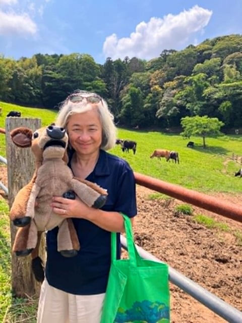 もーにゃちゃん(須藤牧場在住)と合田さん