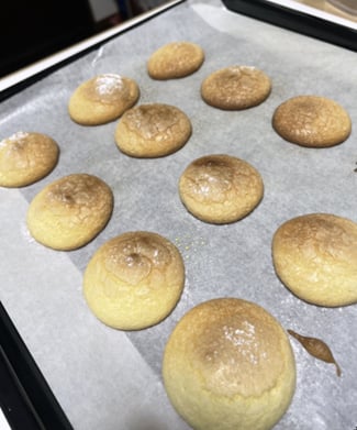 和菓子にミルクを！ブッセの皮作り　焼き上がり