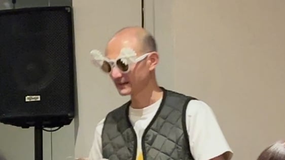 チーズ職人の柳平さん